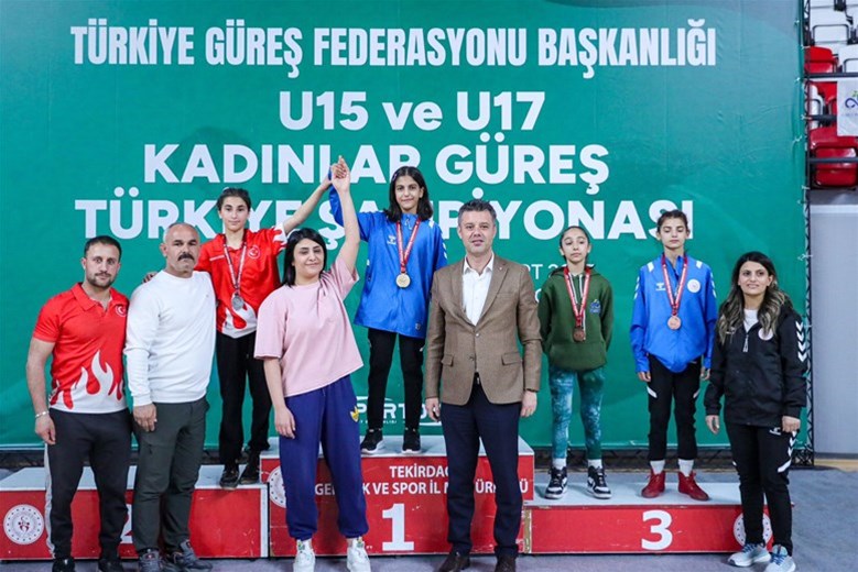 Hiranur Uygun, U15 Kadınlar Güreş Türkiye Şampiyonası'nda Türkiye 2'ncisi Oldu